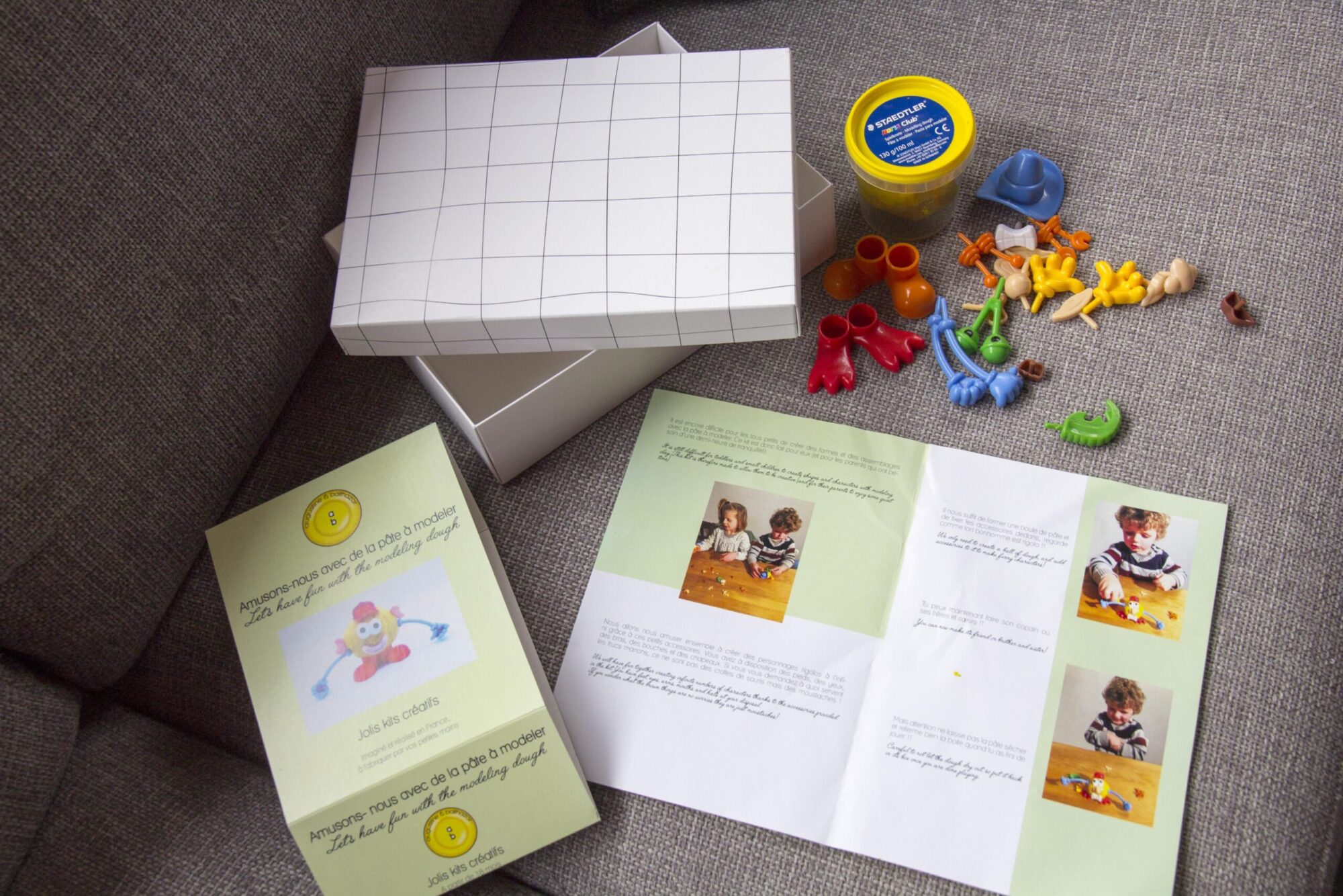 Kit créatif Amusons-nous avec de la pâte à modeler Augustine et Balthazar – Image 2