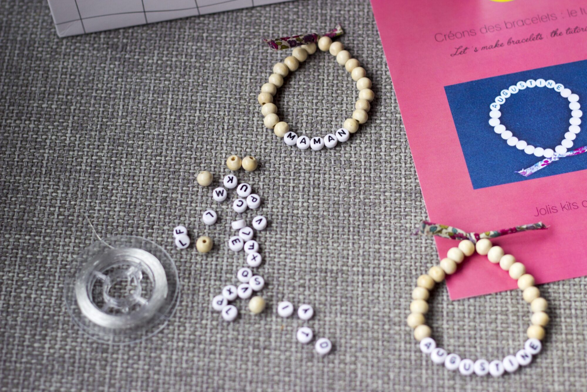 Kit créatif Créons des bracelets Augustine et Balthazar – Image 2