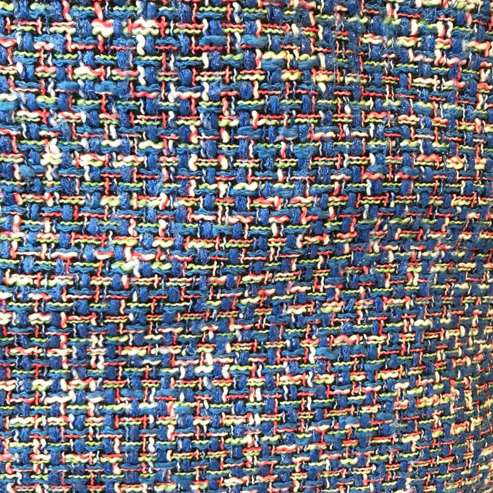 Tissu style Chanel fond bleu électrique
