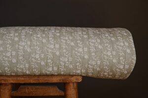 Tissu matelassé indien vert gris Augustine & Balthazar